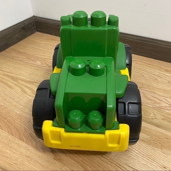 Mega Bloks Transforming Tractor Green Yellow John Deere Building Block Toy - Picture 3 of 5